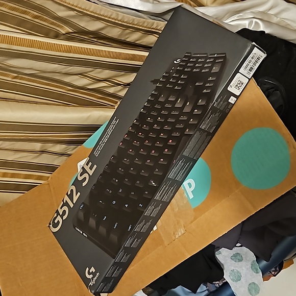 Logitech G512 SE mechanical gaming keyboard - Picture 1 of 5